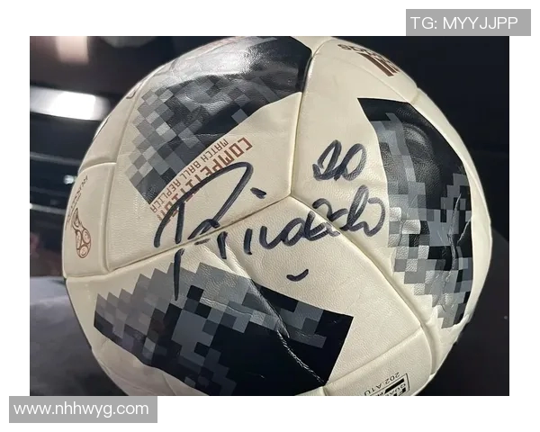 哪个足球明星的腿毛引发了球迷们的热议与讨论